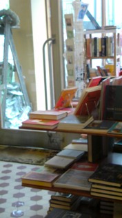 本屋（内装）